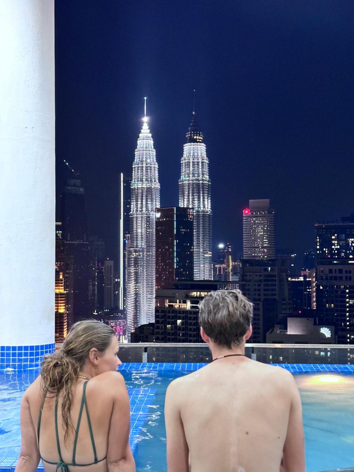 The Luxe Infinitum Klcc By Sahara Apartamento Kuala Lumpur Exterior foto