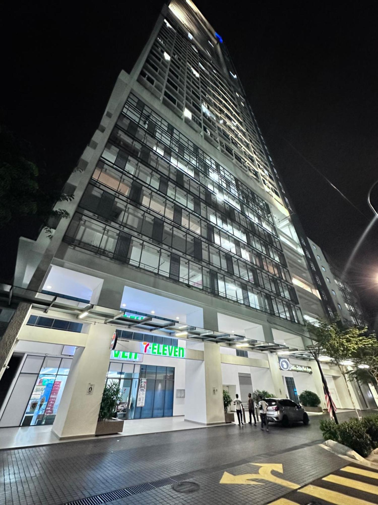 The Luxe Infinitum Klcc By Sahara Apartamento Kuala Lumpur Exterior foto